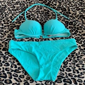 Victoria’s Secret Bombshell Bikini